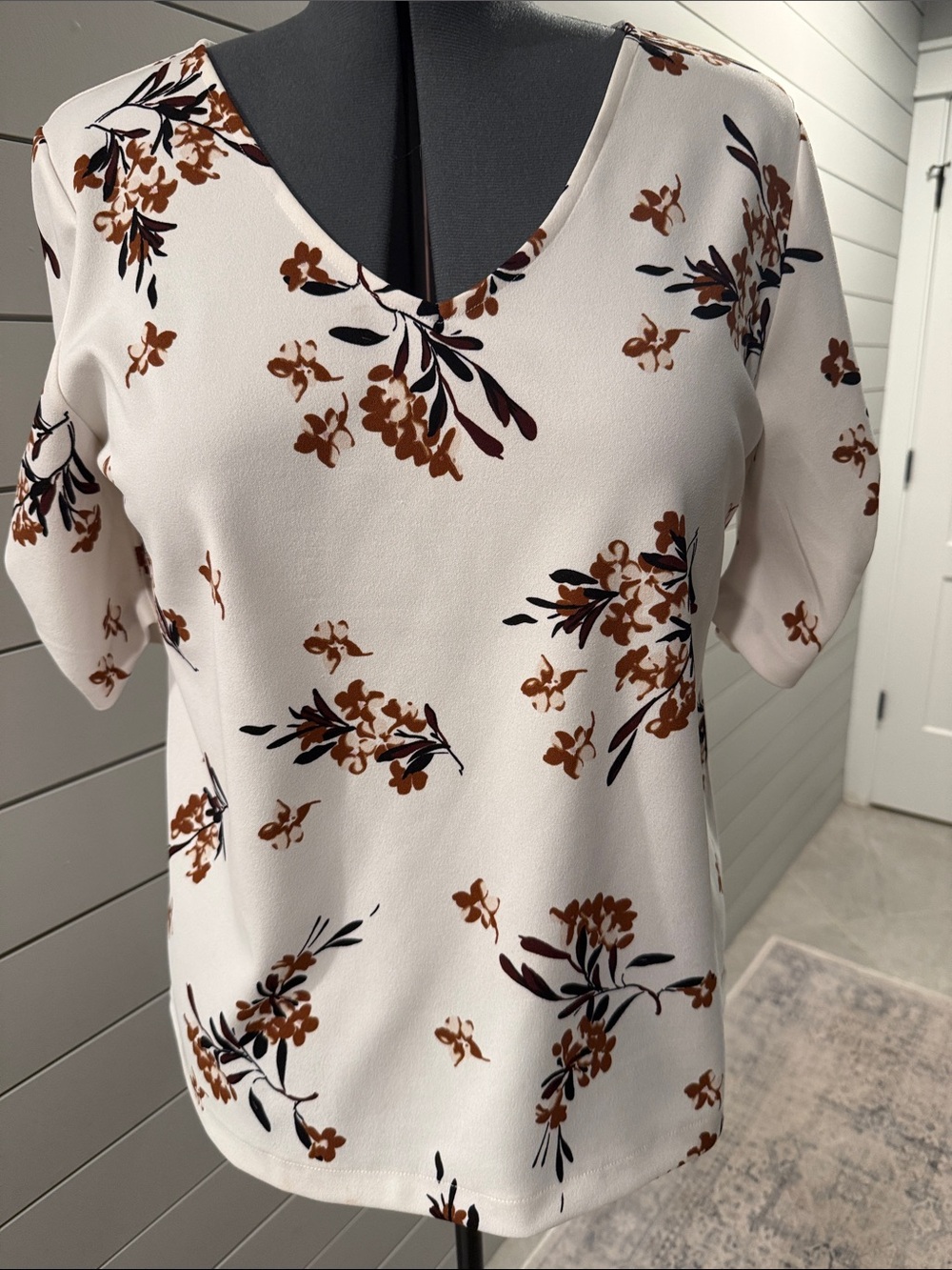 Ann Taylor Cream Floral V-Neck Blouse with Brown and Black Accents
